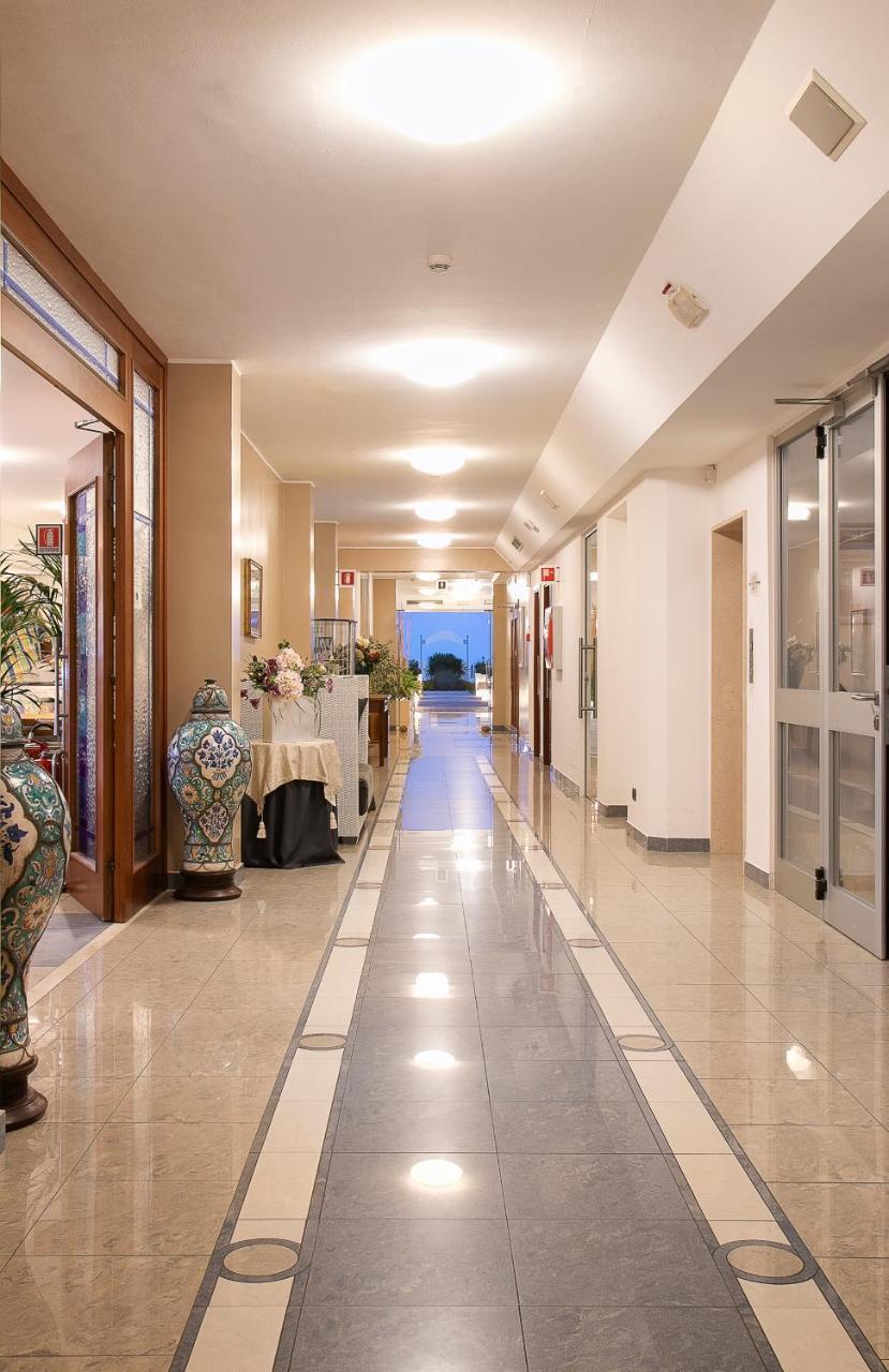 לידו די ג'סולו Park Hotel Ermitage Resort & Spa מראה חיצוני תמונה